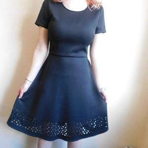 Black Dress Short-Sleeve